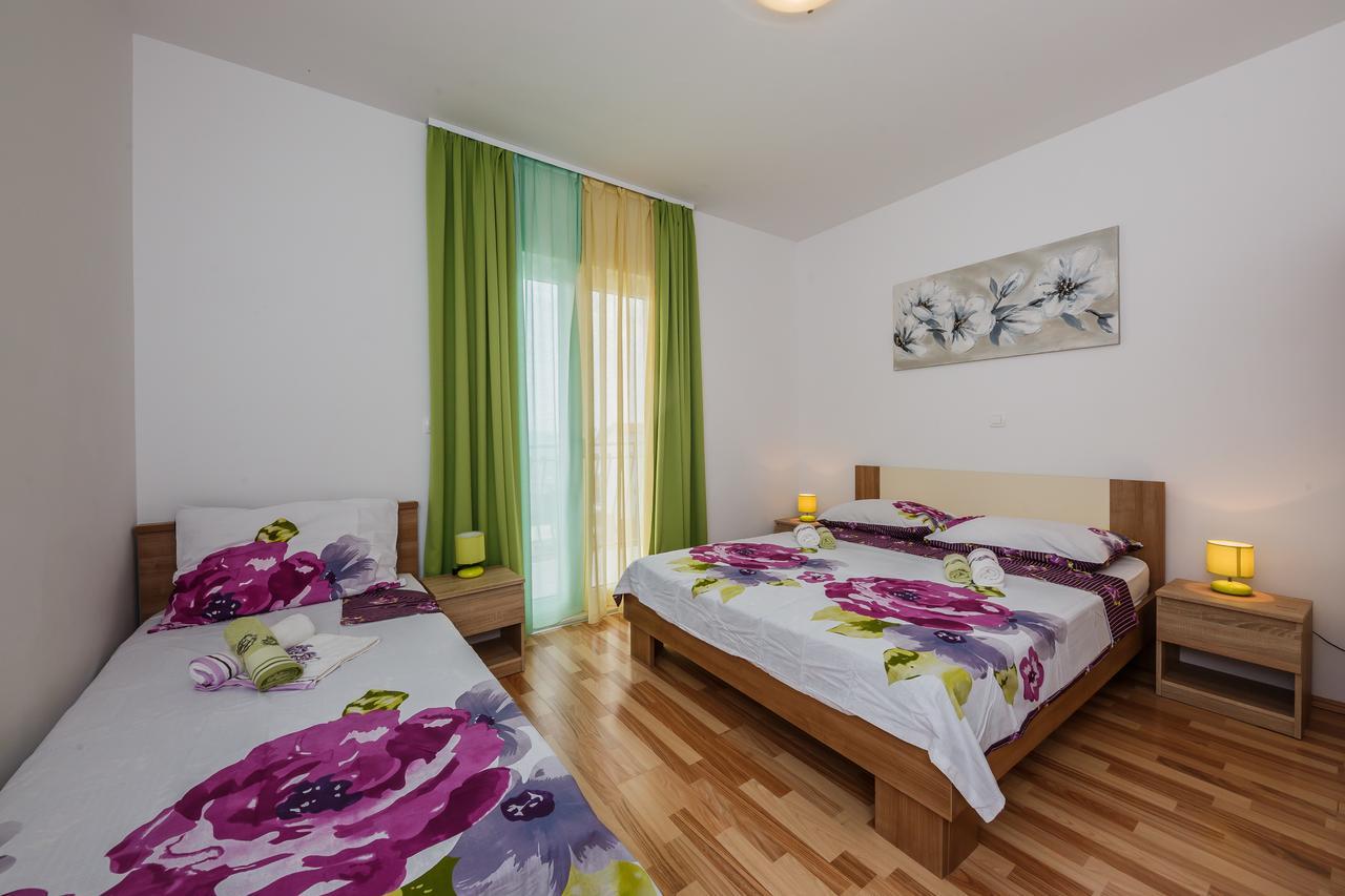Villa Nora Trogir Exterior photo